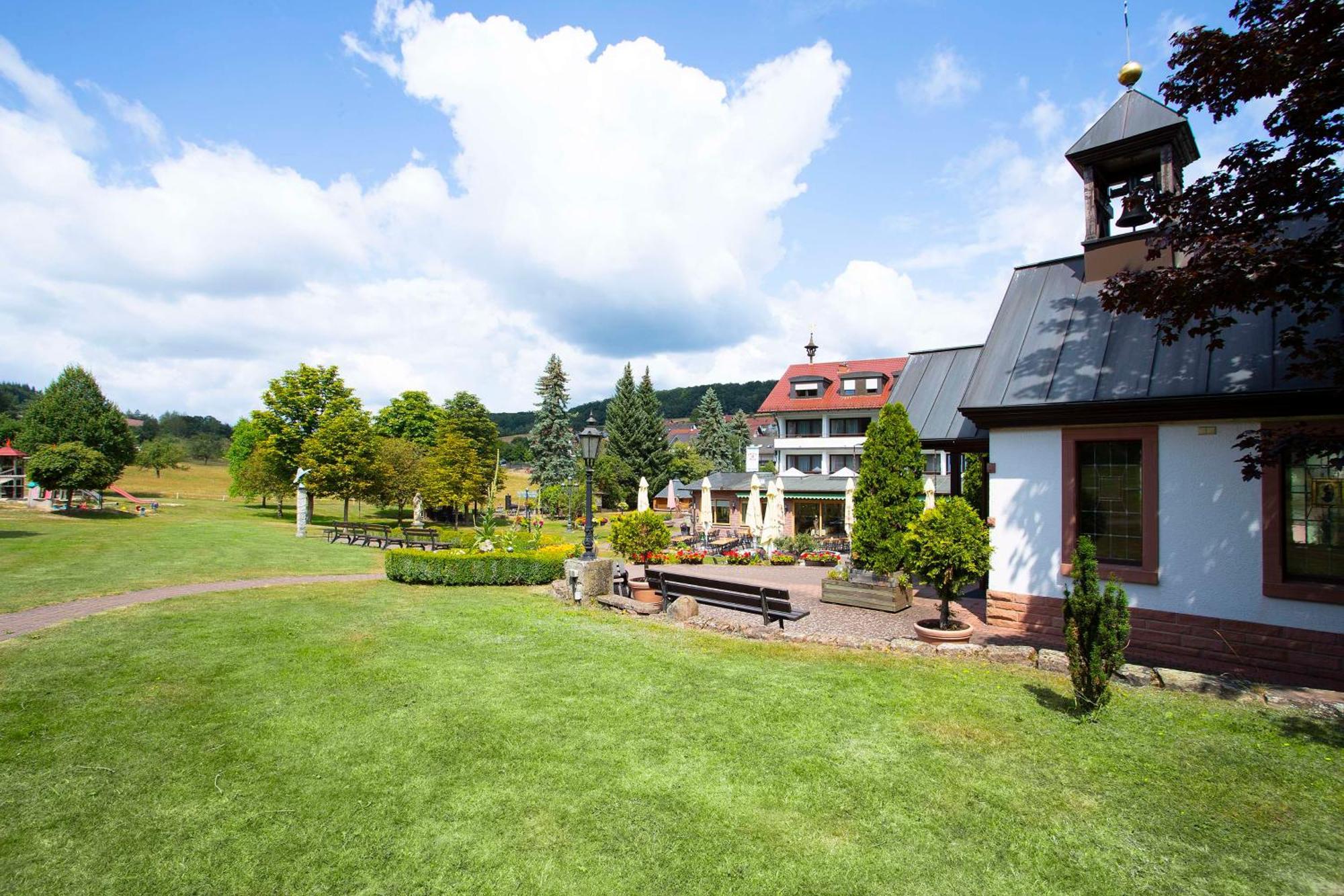 Best Western Hotel Brunnenhof Weibersbrunn Exteriör bild