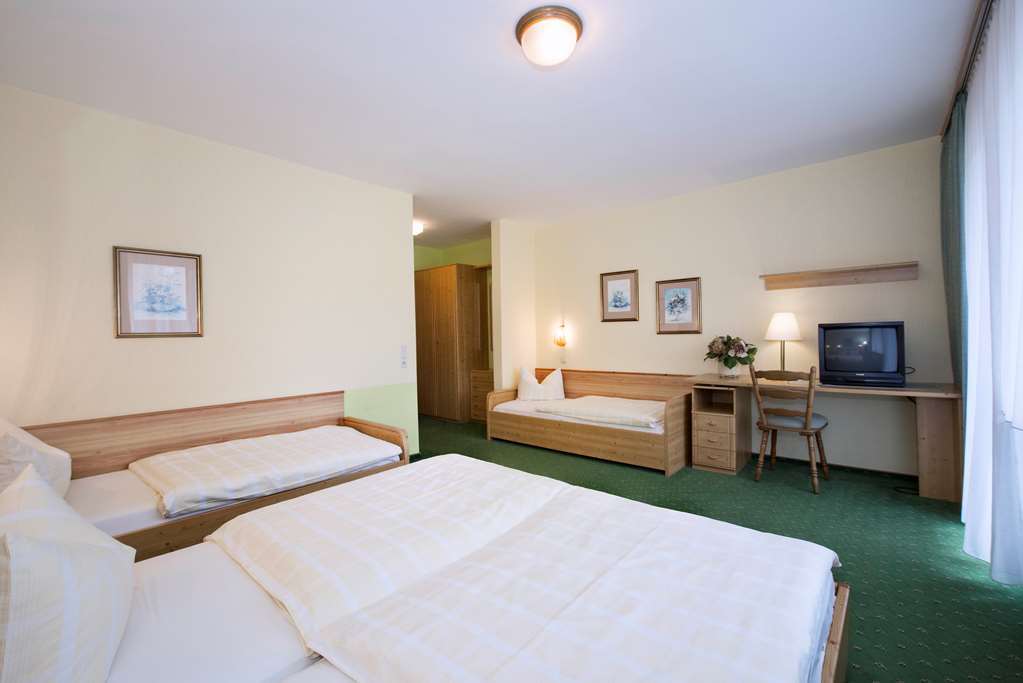 Best Western Hotel Brunnenhof Weibersbrunn Rum bild